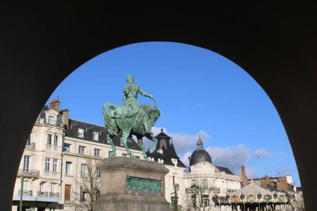 Le Scandinave, Proche Bord De Loire Orleans Ngoại thất bức ảnh
